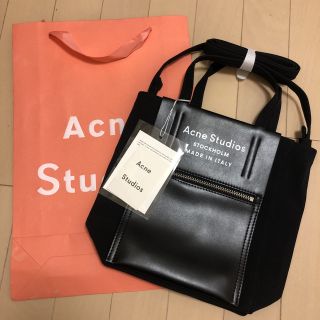 アクネ(ACNE)のAcne バッグ　黒(ハンドバッグ)