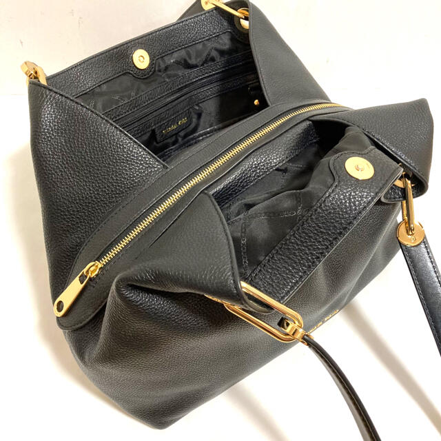 Michael Kors(マイケルコース)の【正規品】美品✨MICHAEL KORS/ショルダーバッグ/マイケルコース レディースのバッグ(ショルダーバッグ)の商品写真