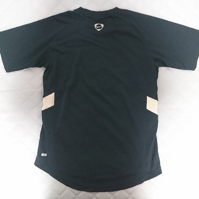 NIKE(ナイキ)のナイキ Tシャツ 160 キッズ/ベビー/マタニティのキッズ服男の子用(90cm~)(Tシャツ/カットソー)の商品写真