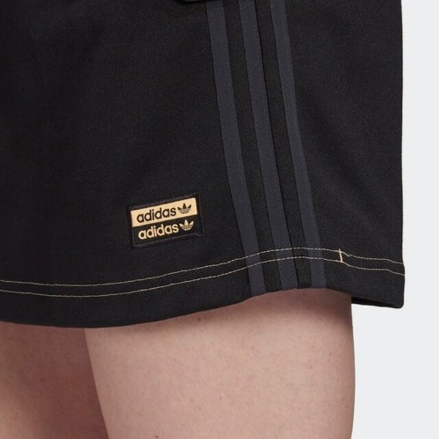adidas/新品/R.Y.V. スカートアディダスオリジナルス(XL) レディースのスカート(ひざ丈スカート)の商品写真