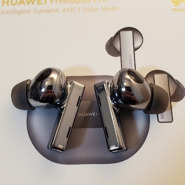 HUAWEI(ファーウェイ)のHUAWEI freebuds pro ワイヤレスイヤホン スマホ/家電/カメラのオーディオ機器(ヘッドフォン/イヤフォン)の商品写真