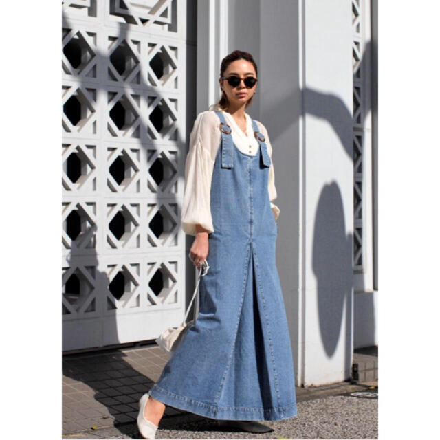 room306 CONTEMPORARY(ルームサンマルロクコンテンポラリー)のDenim Long Jumper Skirt  レディースのワンピース(ロングワンピース/マキシワンピース)の商品写真