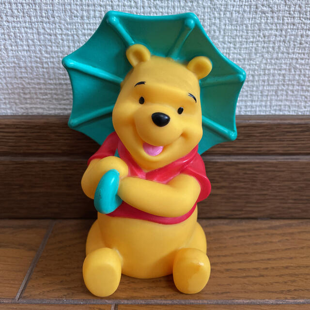 【新品】くまのプーさん Winnie the Pooh フィギュア ゴム人形 エンタメ/ホビーのおもちゃ/ぬいぐるみ(キャラクターグッズ)の商品写真