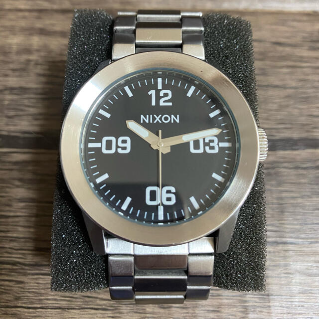 美品 NIXON ニクソン 電池交換済み✴︎ インザホットゾーン メンズ腕時計 | フリマアプリ ラクマ