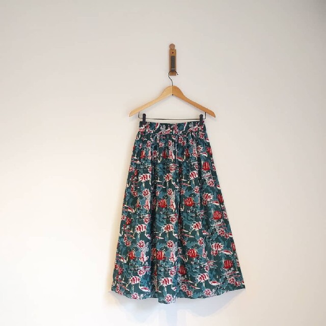 I am I(アイアムアイ)のおさかなギャザースカート レディースのスカート(ロングスカート)の商品写真