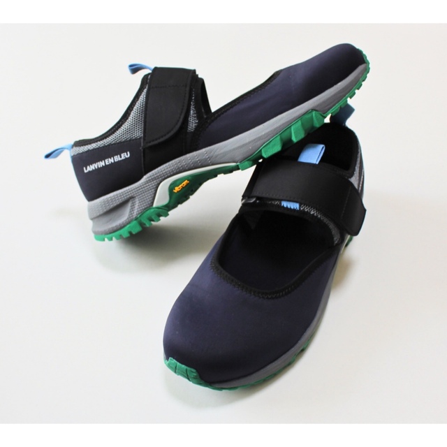 LANVIN en Bleu(ランバンオンブルー)の 《ランバン》新品 ストラップスニーカー ビブラムソール 紺 L(27cm) メンズの靴/シューズ(スニーカー)の商品写真
