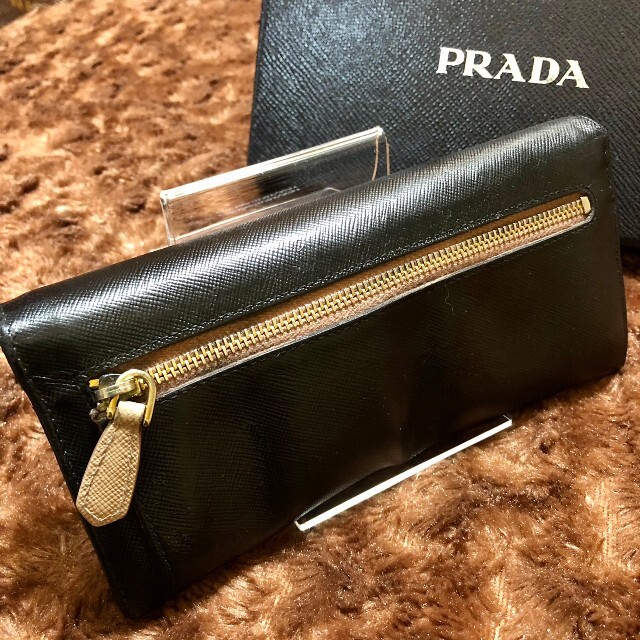 PRADA(プラダ)のPRADA　プラダ　長財布　サフィアーノ　リボン　人気 レディースのファッション小物(財布)の商品写真