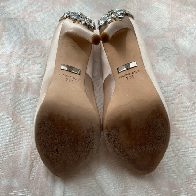 Vera Wang(ヴェラウォン)のバッジェリーミシュカ　ウエディングシューズ レディースの靴/シューズ(ハイヒール/パンプス)の商品写真