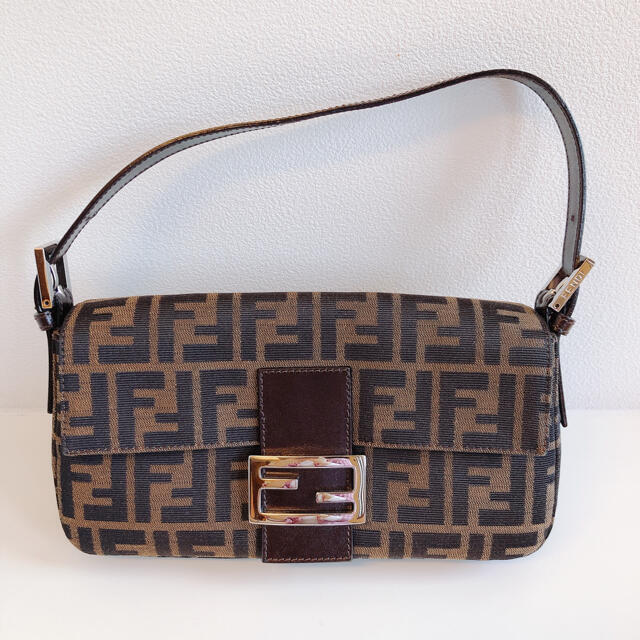 FENDI フェンディズッカ柄マンマバケット - バッグ FENDI フェンディズッカ柄マンマバケット - バッグ