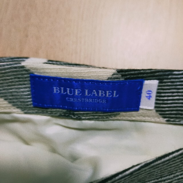 BURBERRY BLUE LABEL(バーバリーブルーレーベル)の綺麗★ブルーレーベルクレストブリッジ★スカート レディースのスカート(ひざ丈スカート)の商品写真