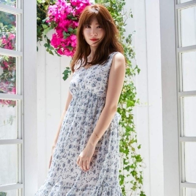 herlipto Pleated Floral Midi Dressの通販 by shop｜ラクマ