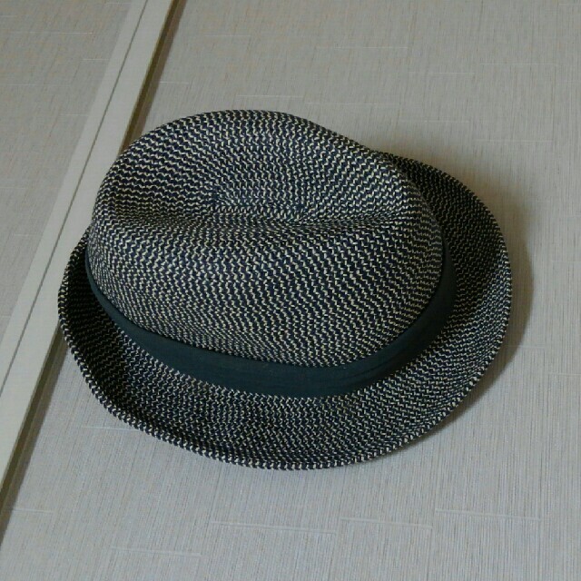 【最終値下げ】折り畳める　ストローハット レディースの帽子(麦わら帽子/ストローハット)の商品写真