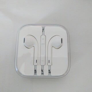 アップル(Apple)のEarPods with 3.5 mm Headphone Plug(ヘッドフォン/イヤフォン)