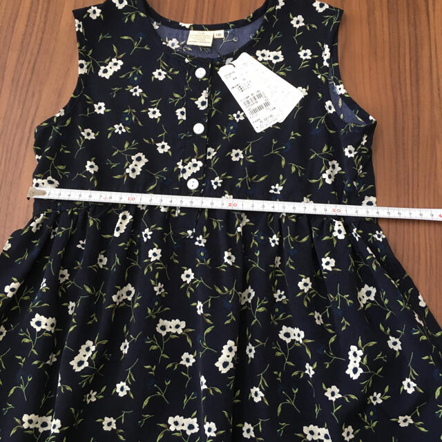 【新品】花柄ワンピース♫ キッズ/ベビー/マタニティのキッズ服女の子用(90cm~)(ワンピース)の商品写真