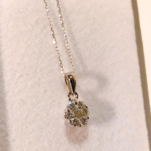 【本物ダイヤ・0.25ct 18k WGネックレス　新品　箱付き　ラッピング可】 レディースのアクセサリー(ネックレス)の商品写真