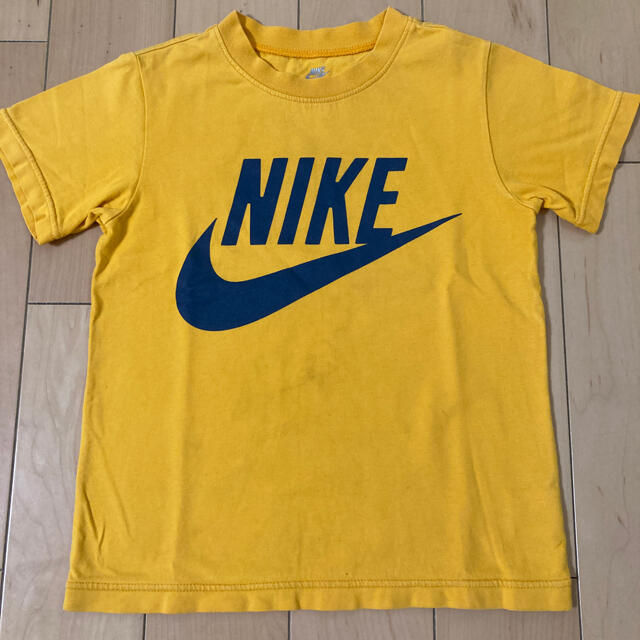 NIKE(ナイキ)のNIKE ナイキTシャツ110 キッズ/ベビー/マタニティのキッズ服男の子用(90cm~)(Tシャツ/カットソー)の商品写真