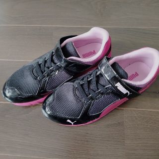 プーマ(PUMA)のスニーカー(スニーカー)