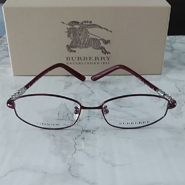 BURBERRY(バーバリー)のお値下げ♡BURBERRYメガネフレーム レディースのファッション小物(サングラス/メガネ)の商品写真