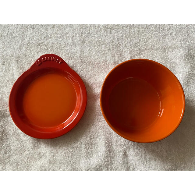 LE CREUSET(ルクルーゼ)のおわん＆お皿　オレンジ　セット　未使用 インテリア/住まい/日用品のキッチン/食器(食器)の商品写真