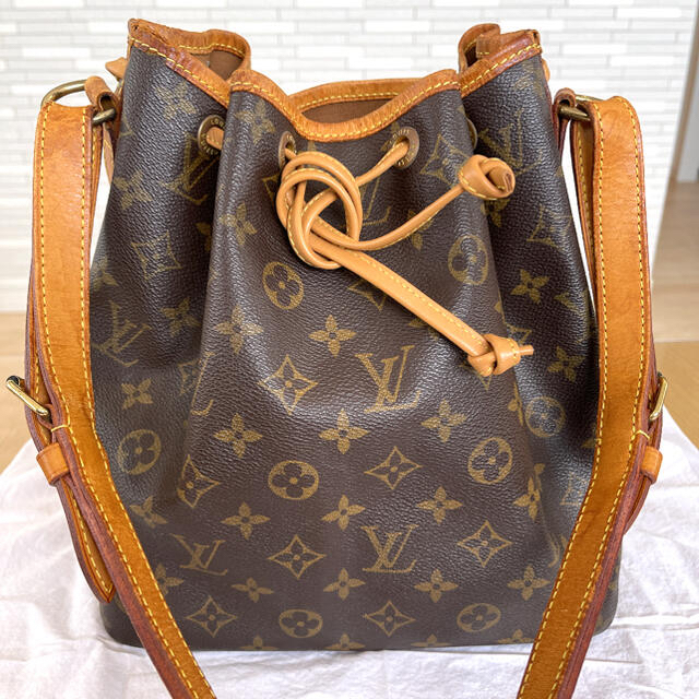 在庫あり即日出荷 LOUIS VUITTON ルイヴィトン 巾着ショルダーバッグ ...