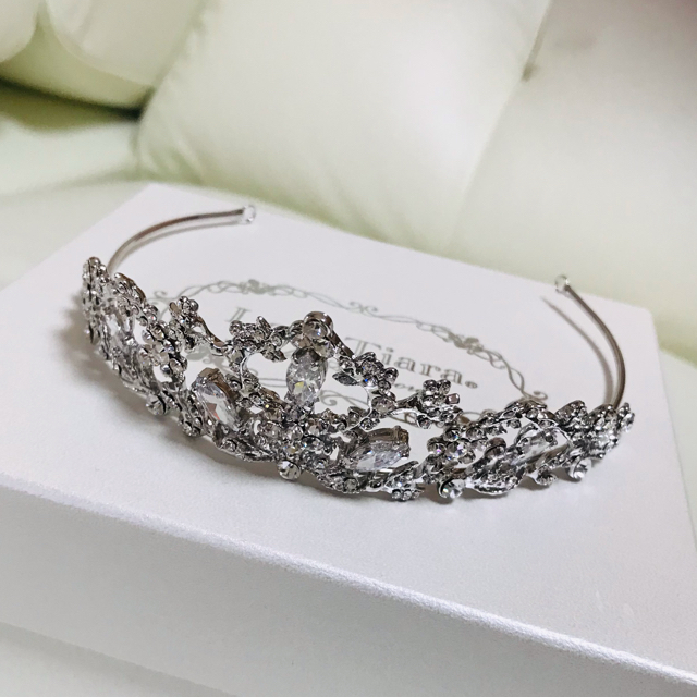 エッセンシャルコンフォート 【美品】Love Tiara グレースティアラ