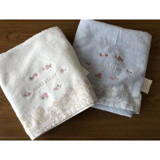 ローラアシュレイ(LAURA ASHLEY)の『専用』LAURA ASHLEYのバスタオル2点(未使用品)(タオル/バス用品)