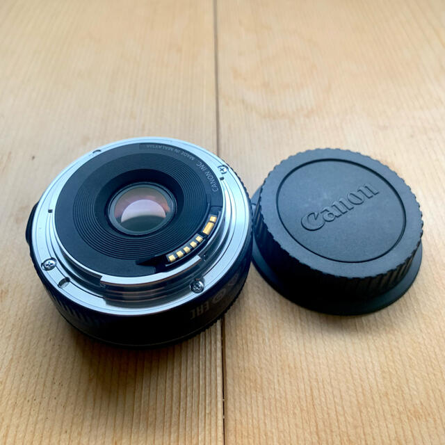 Canon(キヤノン)のCanon EF 40mm F2.8 STM MACRO  スマホ/家電/カメラのカメラ(レンズ(単焦点))の商品写真