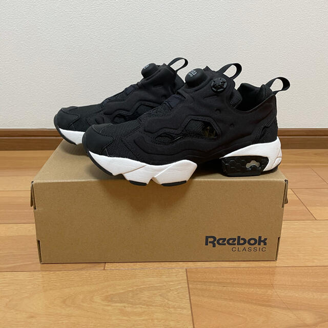 Reebok  リーボック　インスタポンプフューリー　23cm