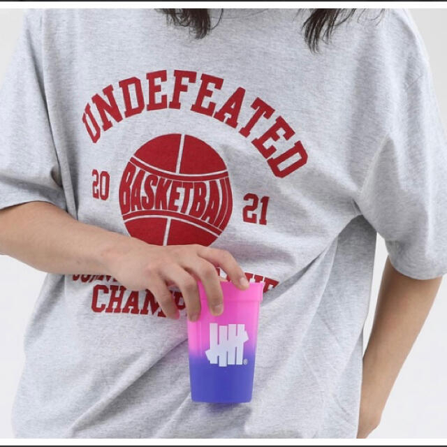 UNDEFEATED(アンディフィーテッド)のUNDEFEATED MOOD STADIUM CUP 4色 インテリア/住まい/日用品のキッチン/食器(グラス/カップ)の商品写真