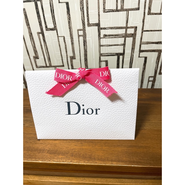 Dior ルーペタルマルチパール