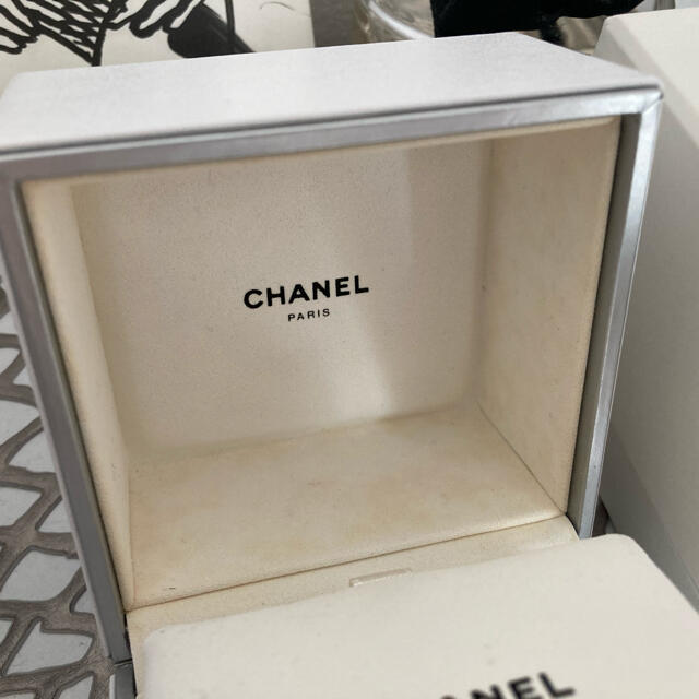 話題の人気 CHANEL カメリア