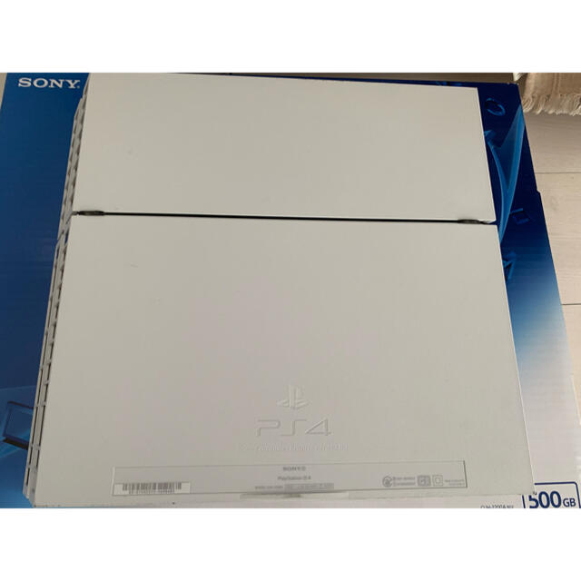 PlayStation4(プレイステーション4)の中古　PS4 本体 CUH-1200A  エンタメ/ホビーのゲームソフト/ゲーム機本体(家庭用ゲーム機本体)の商品写真