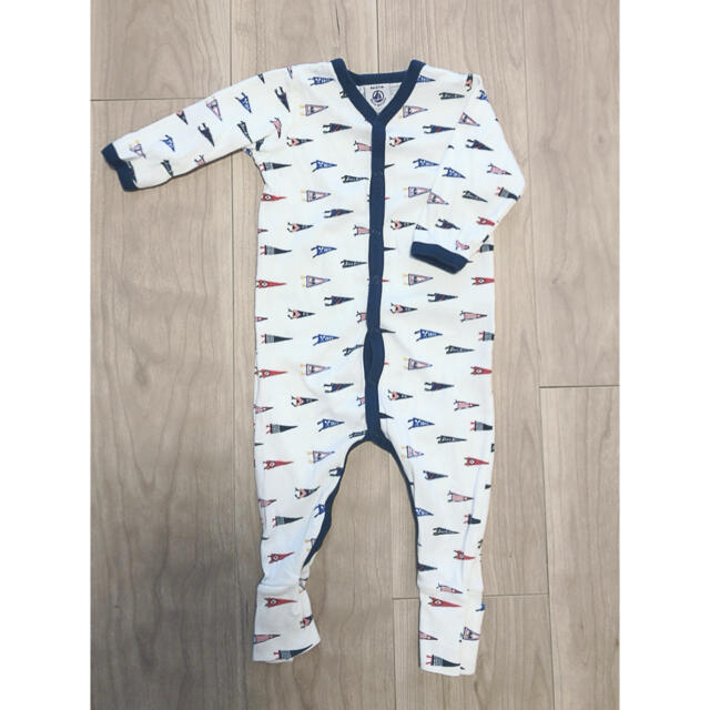 PETIT BATEAU(プチバトー)のプチバトー　ロンパース　6m 67㎝ キッズ/ベビー/マタニティのベビー服(~85cm)(ロンパース)の商品写真