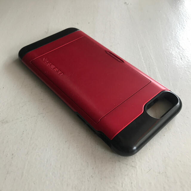 SPIGEN iPhone7Plus／8Plus用ケース カード収納タイプ 赤 スマホ/家電/カメラのスマホアクセサリー(iPhoneケース)の商品写真