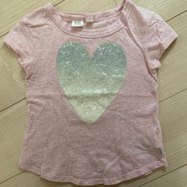 GAP Kids(ギャップキッズ)のGAP Tシャツ110 とネイビーTシャツ　２枚セット キッズ/ベビー/マタニティのキッズ服女の子用(90cm~)(Tシャツ/カットソー)の商品写真