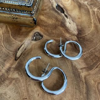 トーガ(TOGA)のdouble circle earring silver(ピアス)