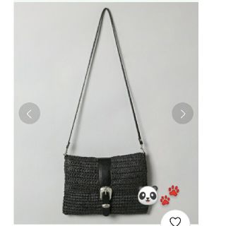 ジーナシス(JEANASIS)の新品 🐼🐾  ジーナシス ペーパークラッチバック  ブラック バックルタイプ(ショルダーバッグ)