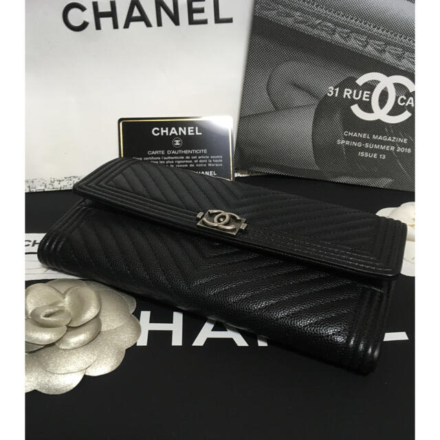 CHANEL(シャネル)の超美品★ シャネル ボーイシャネル キャビアスキン シェブロン 長財布 正規品 レディースのファッション小物(財布)の商品写真