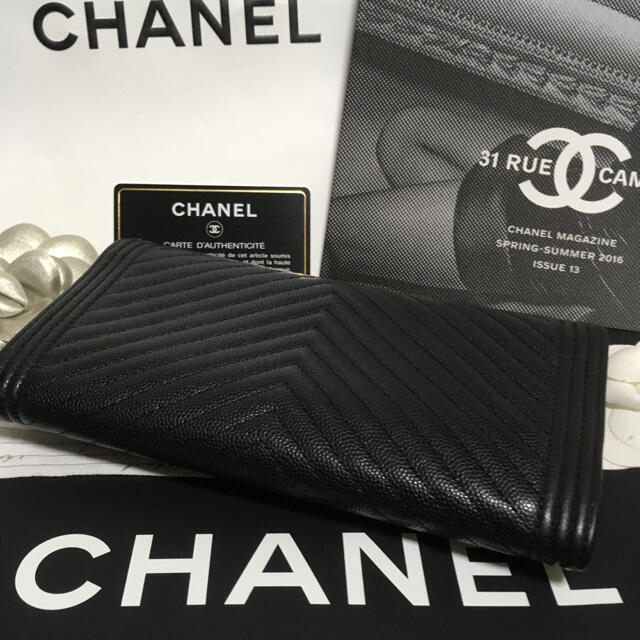 CHANEL(シャネル)の超美品★ シャネル ボーイシャネル キャビアスキン シェブロン 長財布 正規品 レディースのファッション小物(財布)の商品写真