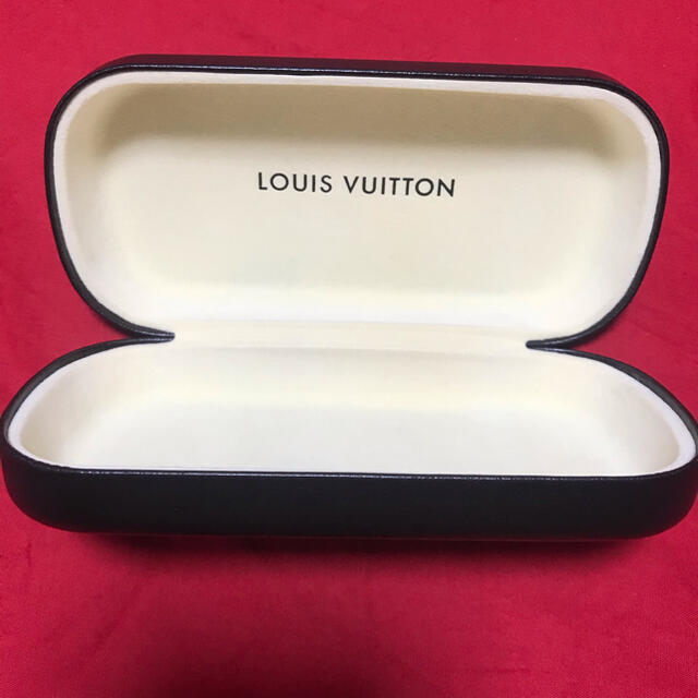 LOUIS VUITTON(ルイヴィトン)のルイヴィトン　メガネケース　サングラスケース　美品 レディースのファッション小物(サングラス/メガネ)の商品写真