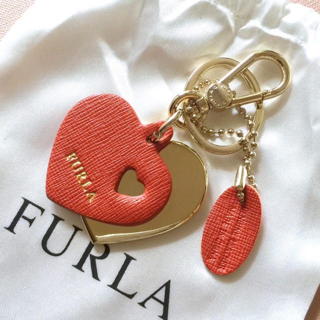 Furla(フルラ)のフルラ新品キーホルダー未使用キーリング正規品キーケース♡メープル レディースのファッション小物(キーホルダー)の商品写真