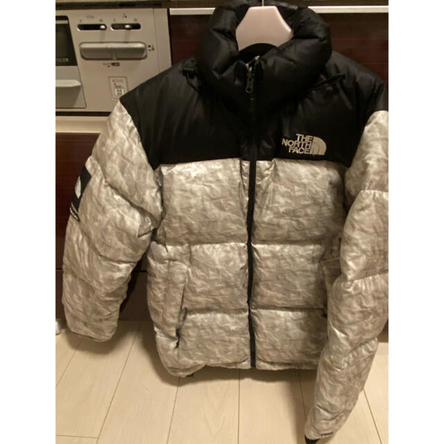 Supreme(シュプリーム)のsupreme the north face 紙ヌプシ メンズのジャケット/アウター(ダウンジャケット)の商品写真