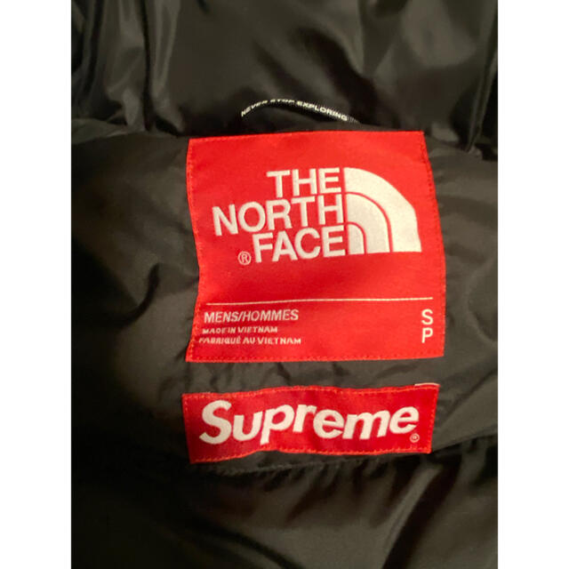 Supreme(シュプリーム)のsupreme the north face 紙ヌプシ メンズのジャケット/アウター(ダウンジャケット)の商品写真