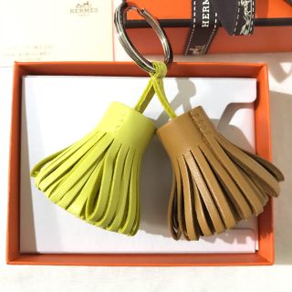 新品 HERMES カルメン ウノドス ライム セザム イエロー キャメル