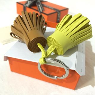 新品 HERMES カルメン ウノドス ライム セザム イエロー キャメル