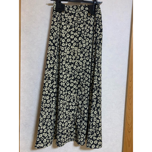 LOWRYS FARM(ローリーズファーム)のハナクルミボタンaラインスカート ローリーズファーム レディースのスカート(ロングスカート)の商品写真