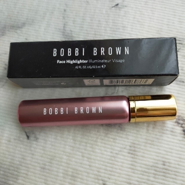 BOBBI BROWN(ボビイブラウン)のシャクレ様用 ボビイブラウン フェイスハイライター 限定 コスメ/美容のベースメイク/化粧品(フェイスカラー)の商品写真