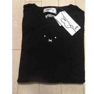 アベイル(Avail)の新品タグ付き　ミッフィー半袖Tシャツ　アベイル　黒　Mサイズ(Tシャツ(半袖/袖なし))