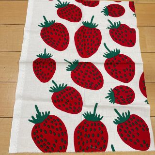 マリメッコ(marimekko)のマリメッコ　生地(生地/糸)