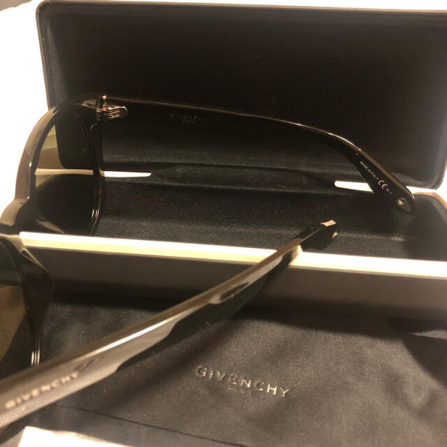 GIVENCHY(ジバンシィ)のGIVENCHY サングラス レディースのファッション小物(サングラス/メガネ)の商品写真